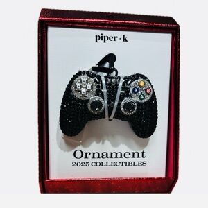 NWT ⚜️🖤⚜️ Piper K Rhinestone Controller Ornament 2025 Collectibles